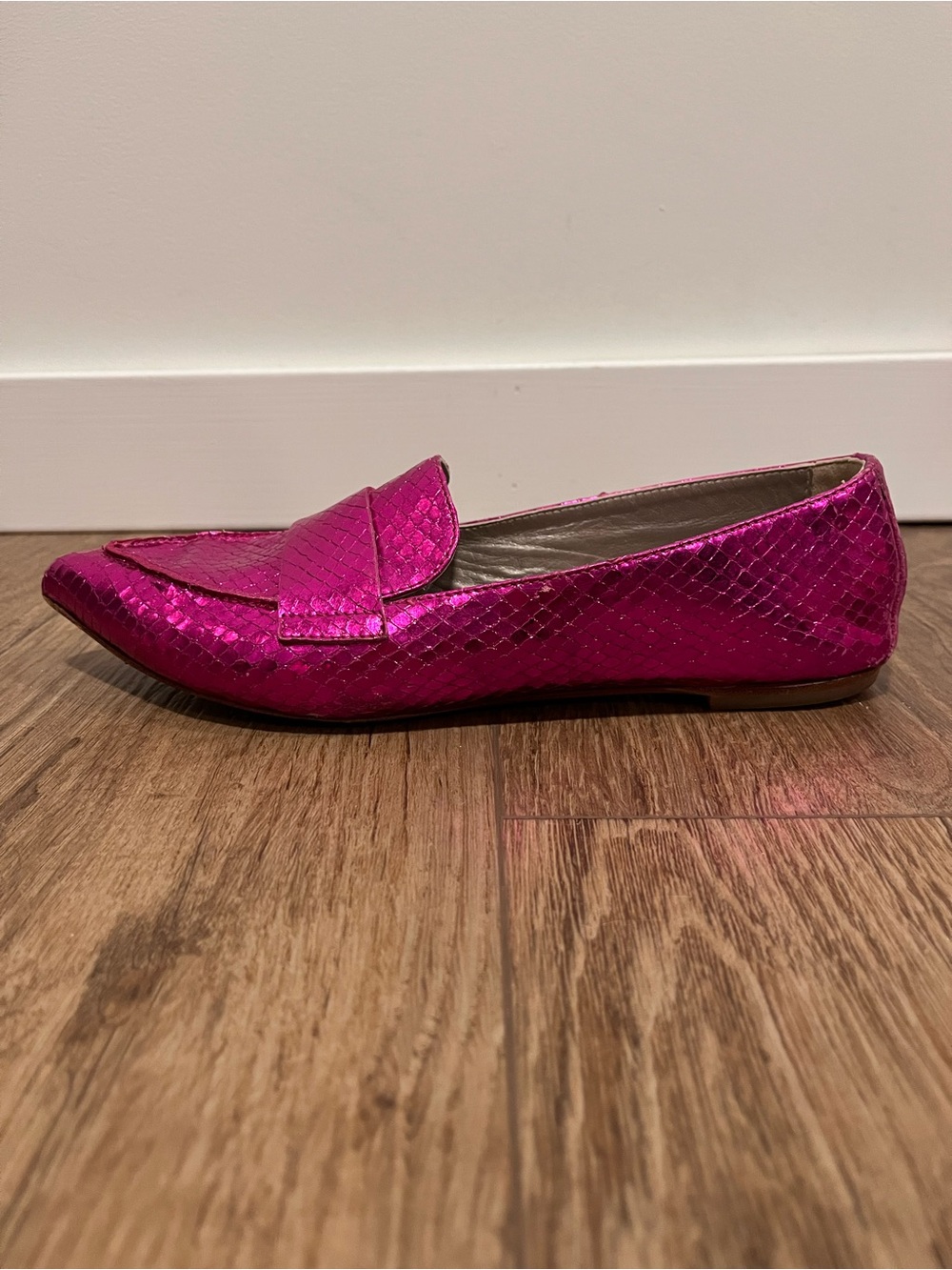 AGL softy pointy toe moccasin loafer Fuschia snake - Picture 11 of 16
